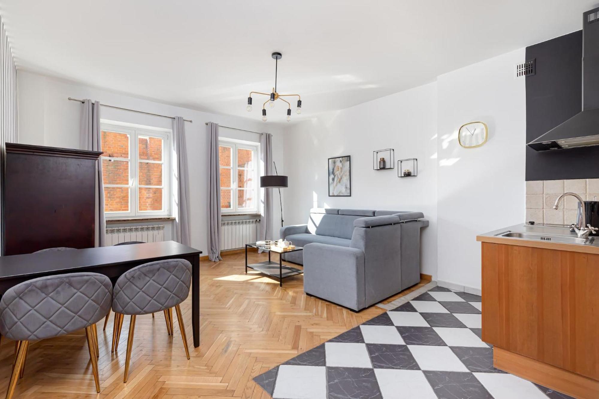 Fashioned Apartment Rycerska By Noclegi Renters วอร์ซอ ภายนอก รูปภาพ